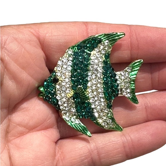 Green and White Rhinestone Angelfish Brooch Pin - Picture 6 of 7